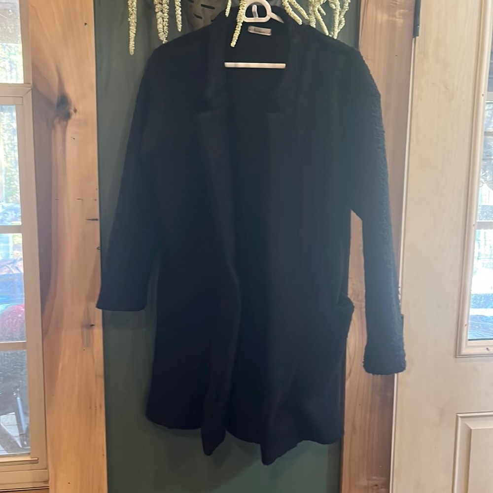 Les Amis Textured jacket. Size Medium. Structured collar.